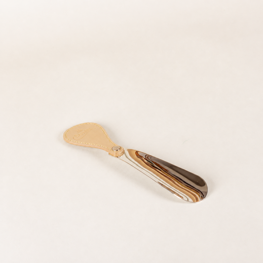 Saphir Médaille d'Or vegetable tanned leather and metal shoe horn